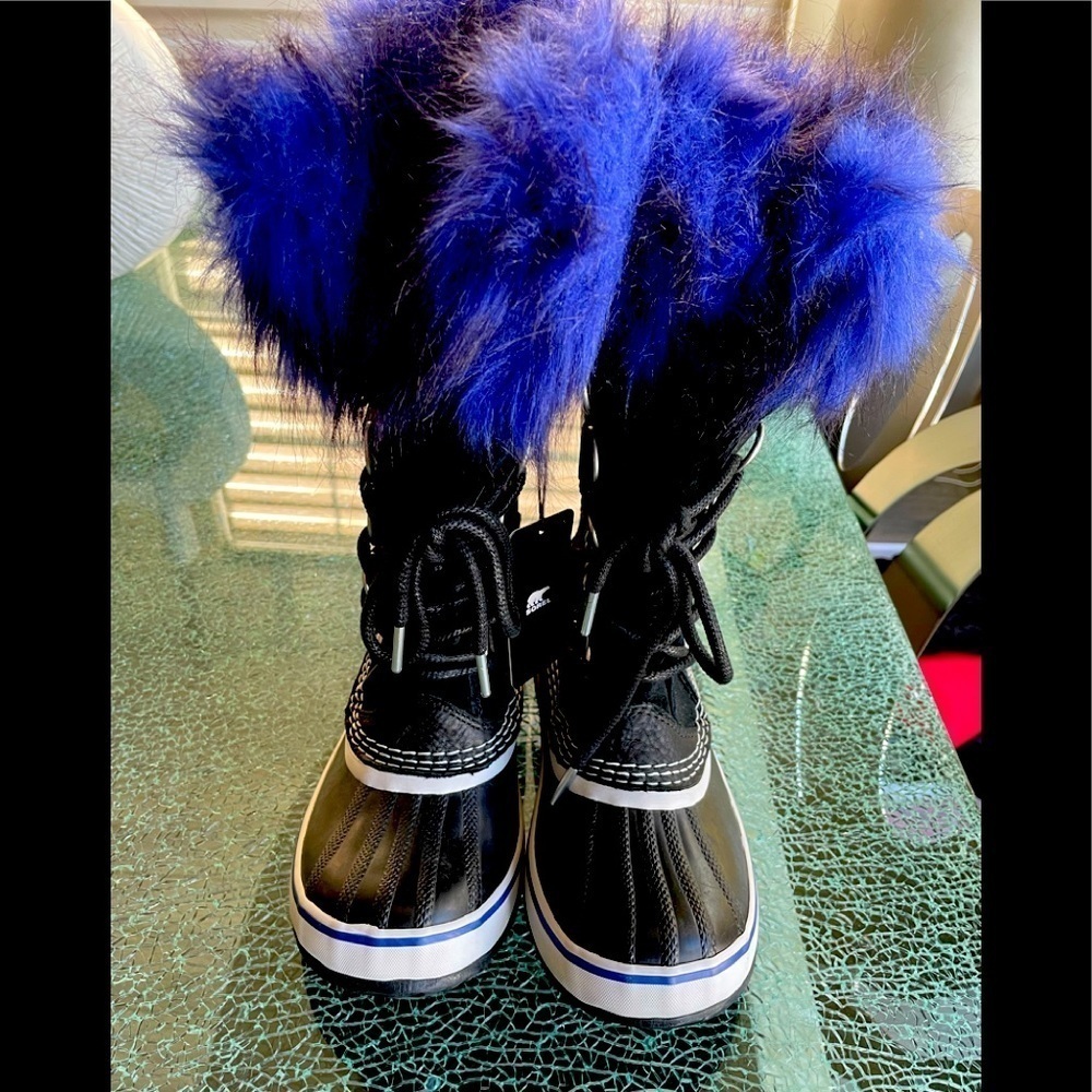 Sorel boots new size 5